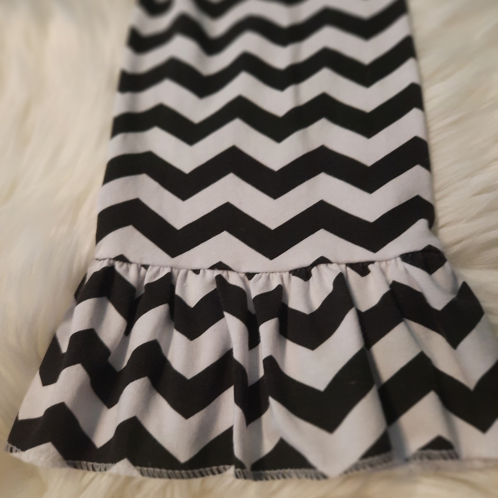 2 PC Set! Boutique Ruffled Outfit Size 7-8 - Picture 6 of 13